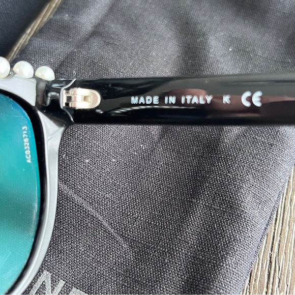 Chanel sunglasses with interior pearl accent. EXCELLENT used condition. - Picture 7 of 8